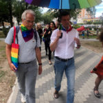 Heiner Klemp und Tomasz Anisko in Slubice auf dem Rainbow Walk.