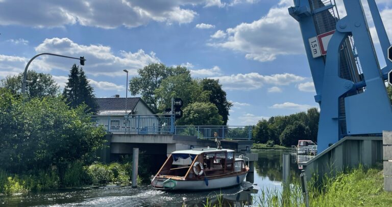 Endlich dieselfrei mit dem Boot durch Brandenburg – Bei einem Treffen in Liebenwalde bekommt die Modellregion Elektromobilität neuen Schwung